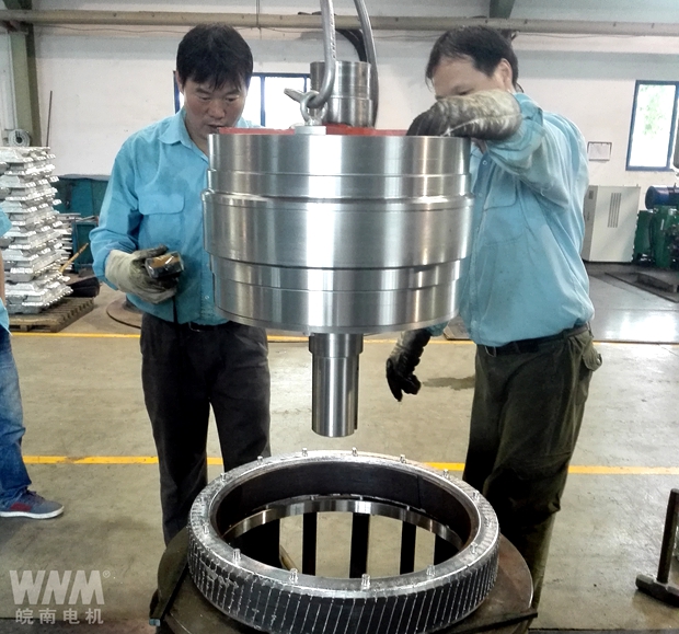 皖南電機:電機鑄鋁轉(zhuǎn)子壓鑄現(xiàn)場 皖南電機:電機鑄鋁轉(zhuǎn)子壓鑄現(xiàn)場